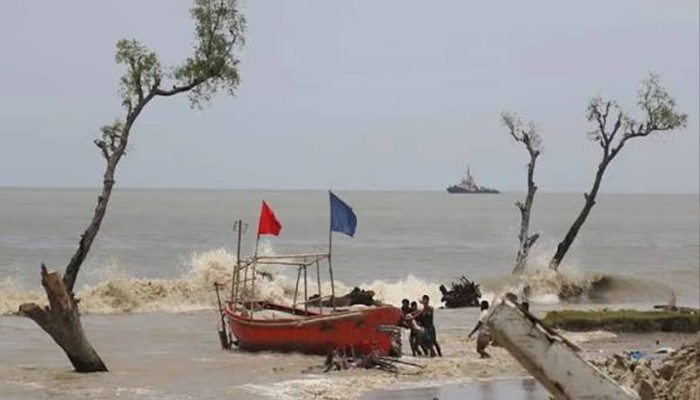 দুর্বল হয়ে যাচ্ছে গভীর নিম্নচাপ, বৃষ্টি হতে পারে দেশের কোথায়?
