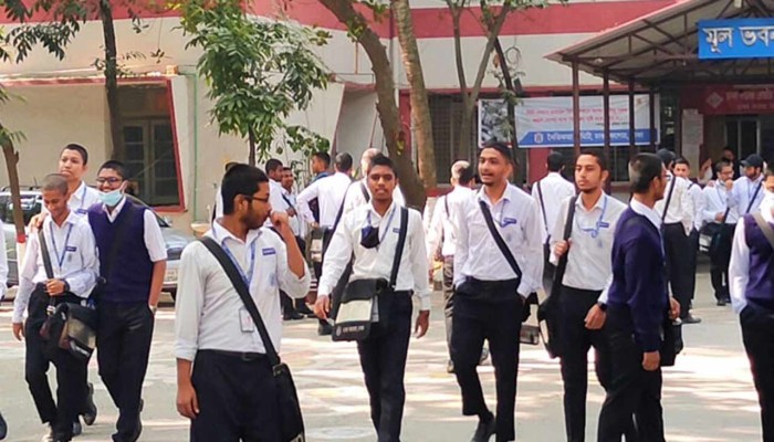 একাদশ শ্রেণির ক্লাস শুরু আজ