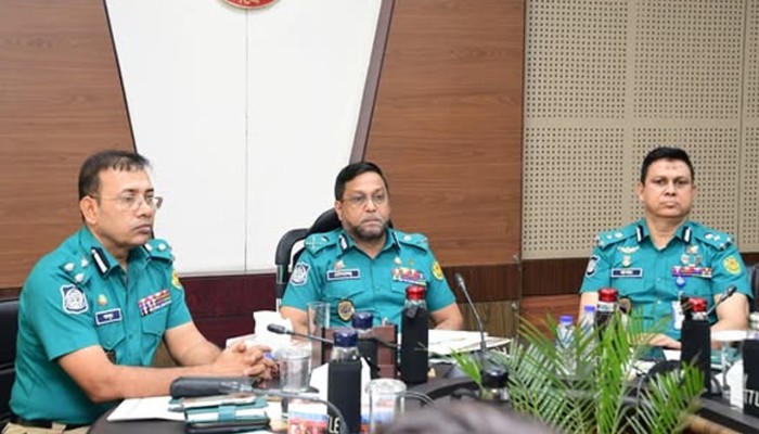 নিশ্ছিদ্র নিরাপত্তায় শারদীয় দুর্গাপূজা হবে: ডিএমপি কমিশনার