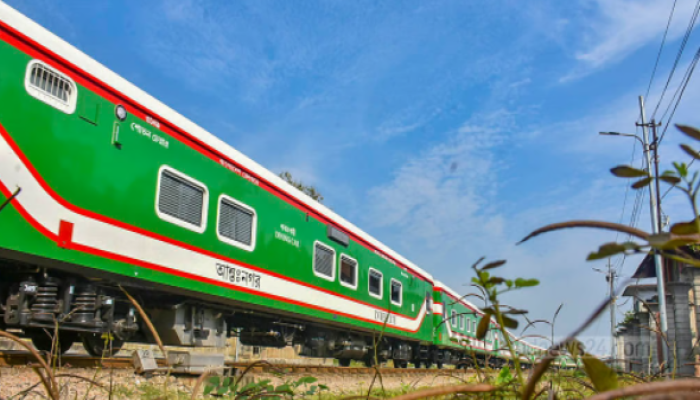 দুর্গাপূজায় চলবে ৩ জোড়া বিশেষ ট্রেন, পাঁচটির বি/রতি প্রত্যাহার