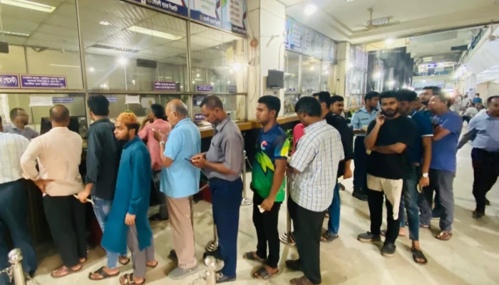 দেশের সব ব্যাংকের কার্যক্রম চালু থাকবে আজ