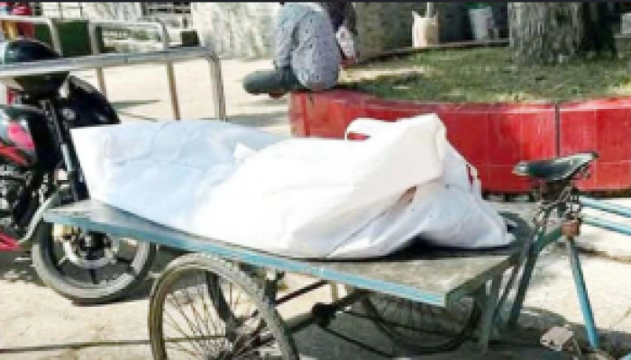 রাজশাহীতে  প্রধানমন্ত্রীর  জন^সভাস্থ^লের কাছে পুকুরে যুবকের গ^লি^ত ম^র^দে^হ